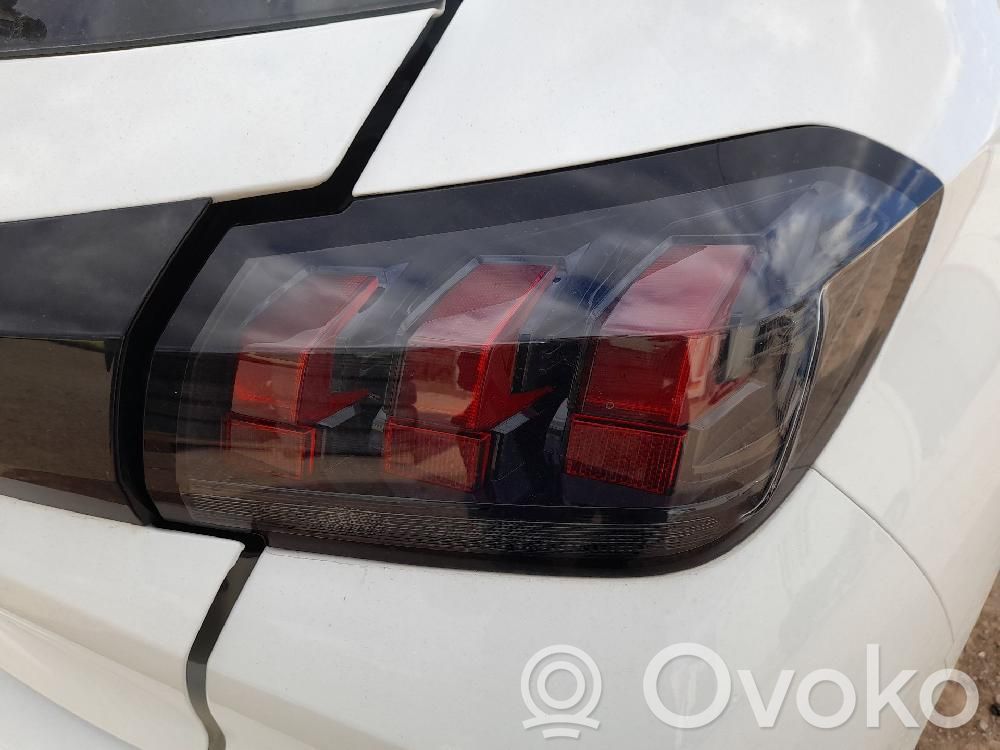 Peugeot 208 II Lampă spate în caroserie 