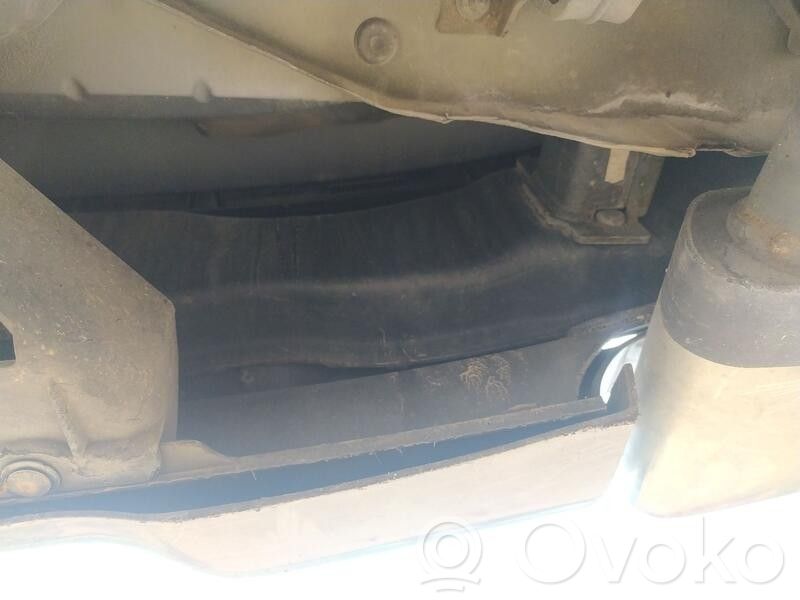 Travesaño del parachoques trasero   51127185480