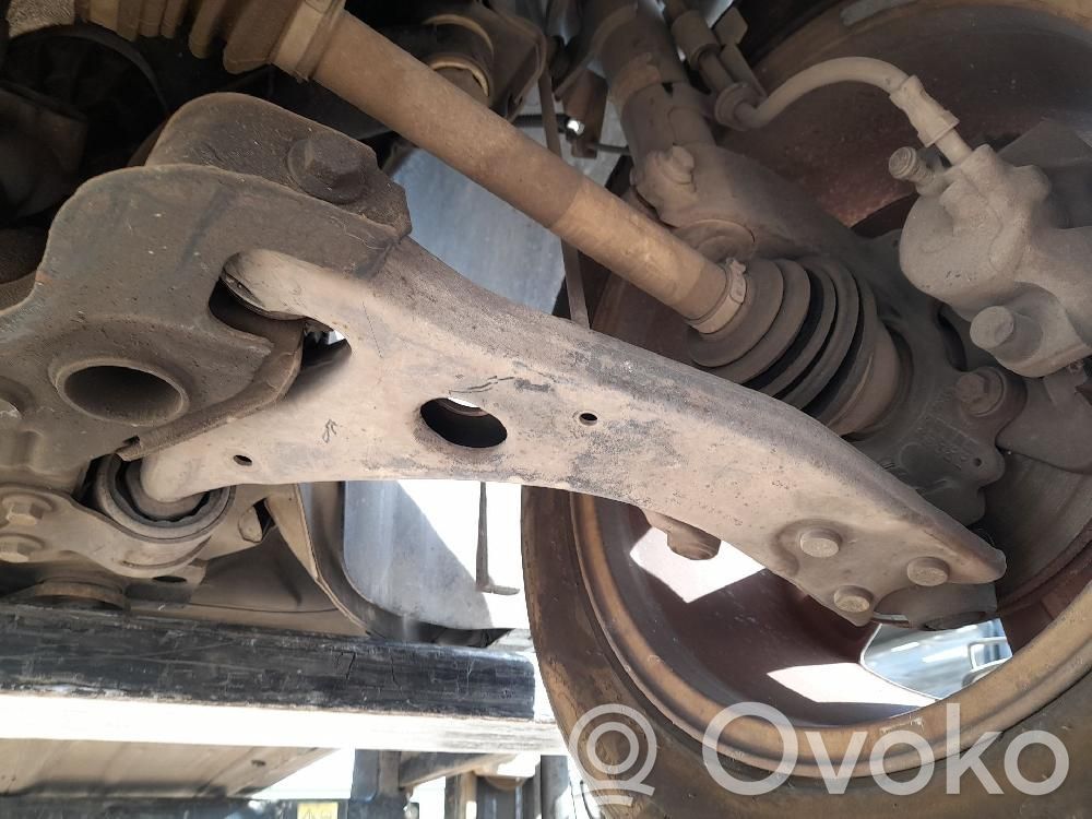 Ford Focus Dolny wahacz przedni 