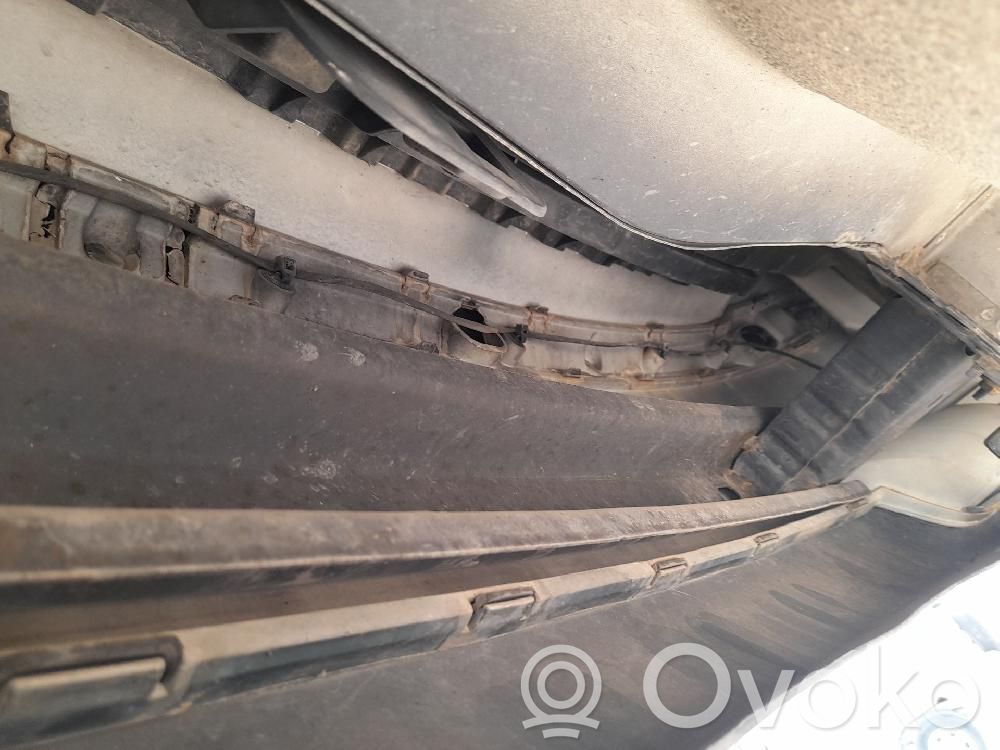 Travesaño del parachoques trasero   1520891