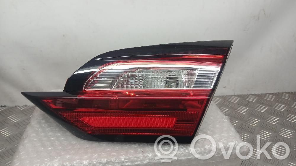 Ford Fiesta Lampă spate în capacul portbagajului 