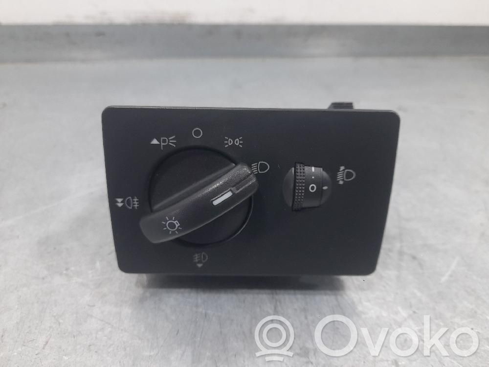 Interruttore luci   7M5T13A024LA