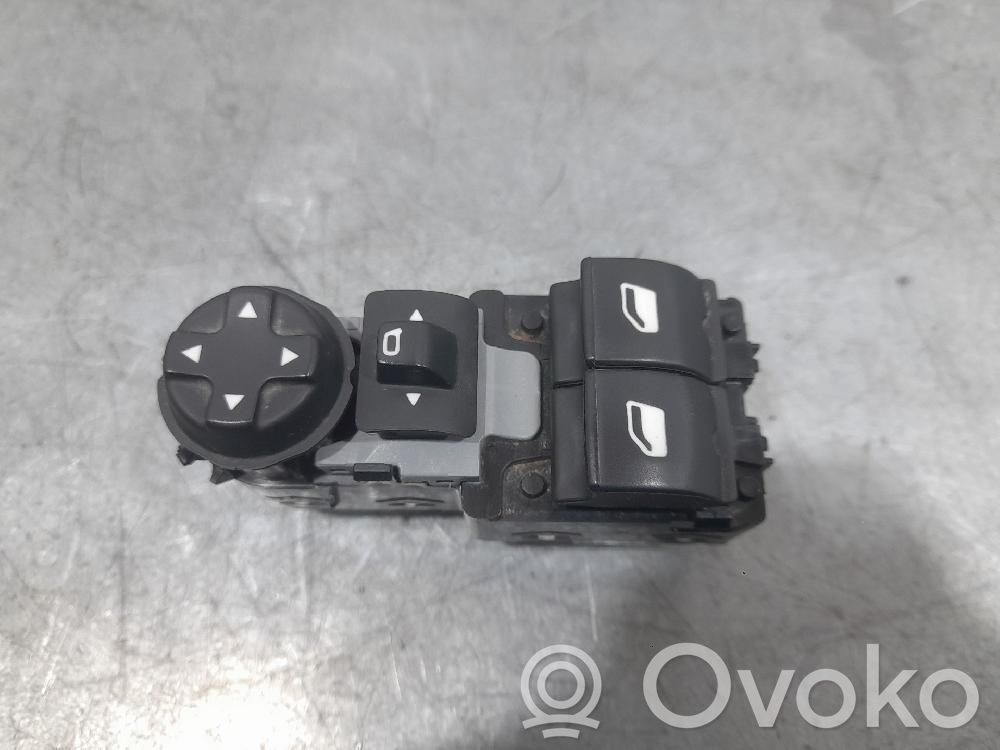 Peugeot 208 II Electric window control switch 