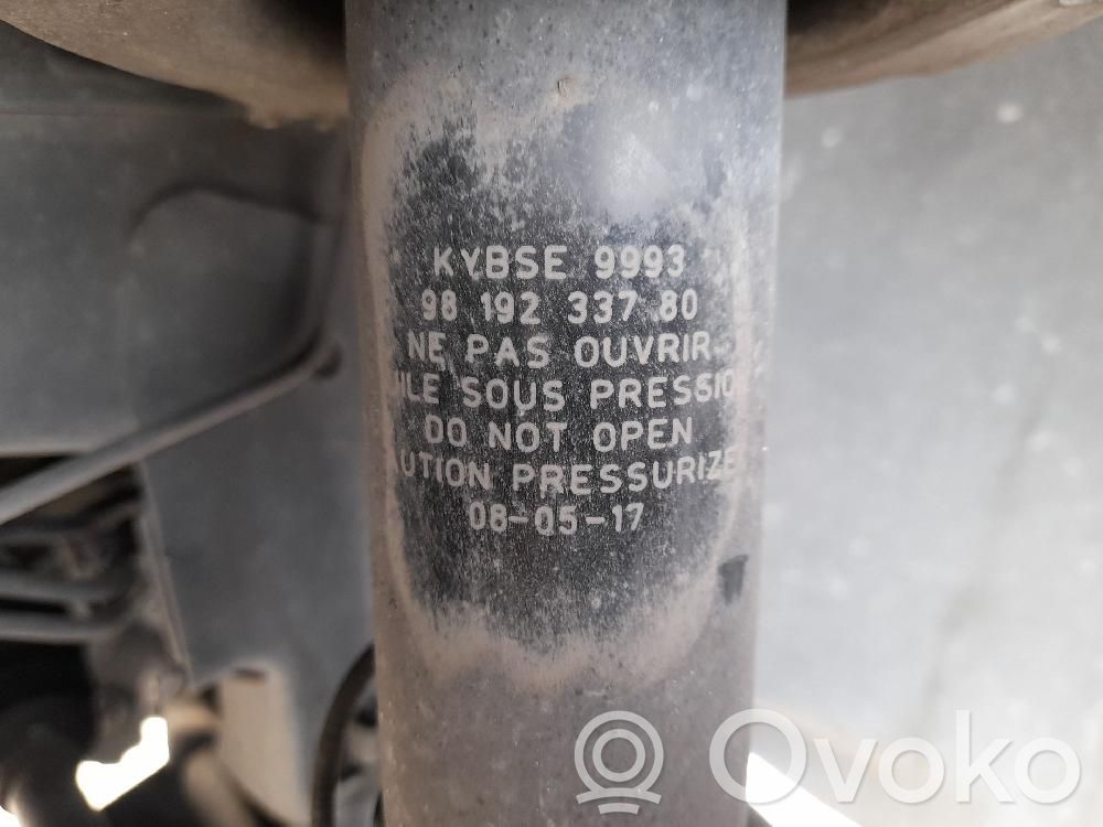 Etuiskunvaimennin   9819233780