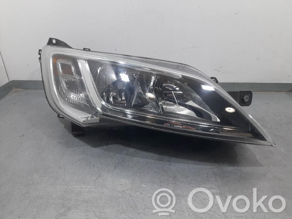 Scheinwerfer   1394418080