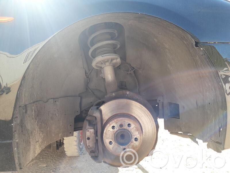 BMW 7 E65 E66 Pare-boue passage de roue avant 