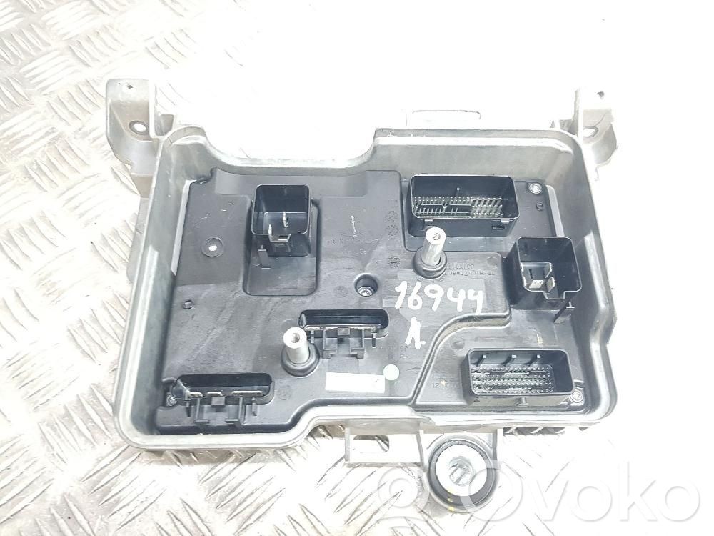 Sonstige Steuergeräte / Module   186675000B