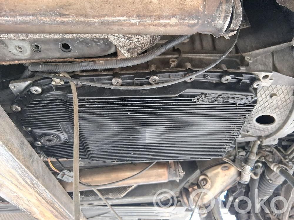 Mechaninė 5 pavarų dėžė   ZF,C2Z11210E