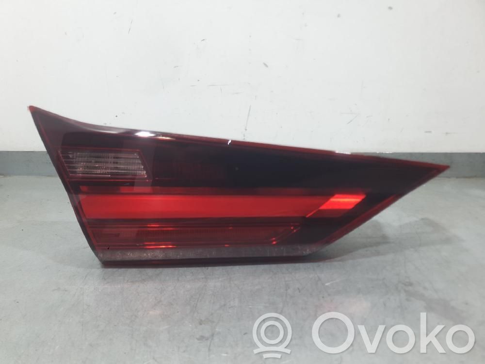 BMW 1 F40 Lampă spate în capacul portbagajului 