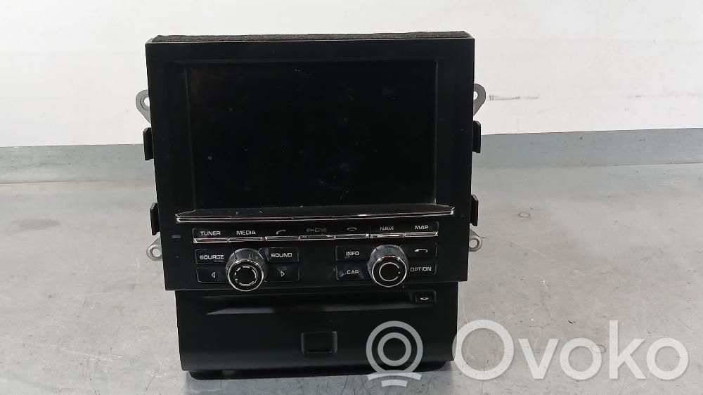 Porsche Macan (95B) Panel / Radioodtwarzacz CD/DVD/GPS 