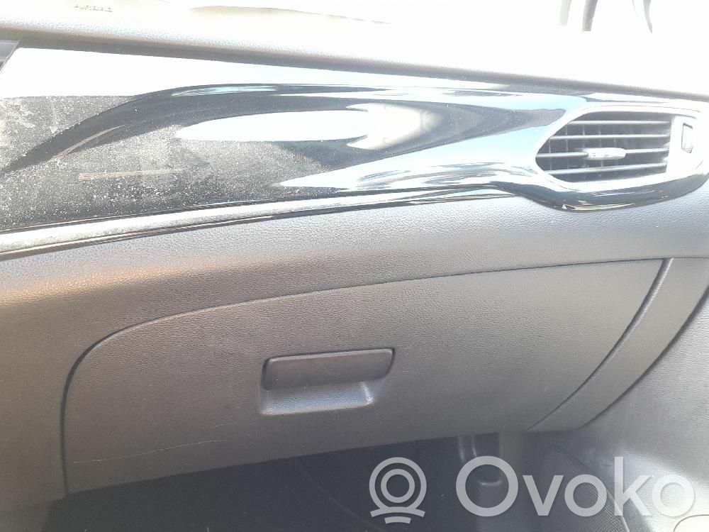 Opel Astra K Guantera 