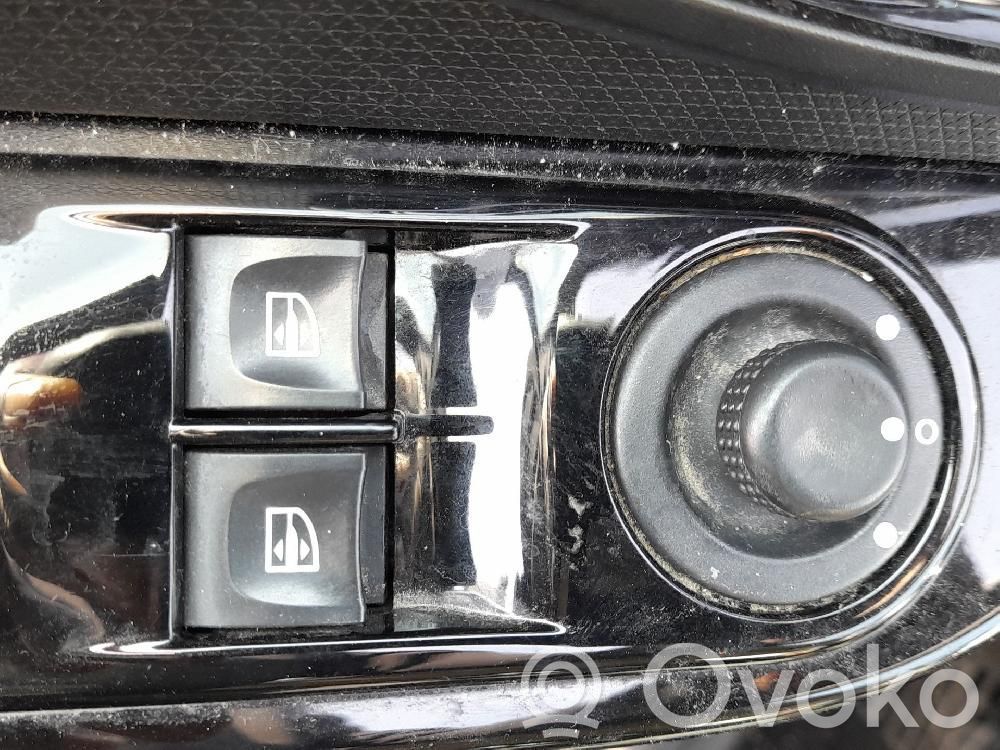 Interruptor del elevalunas eléctrico   254112588R