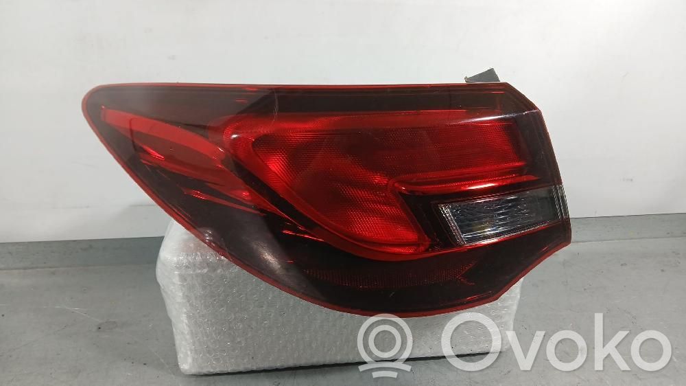 Opel Astra J Takaluukun takavalot 