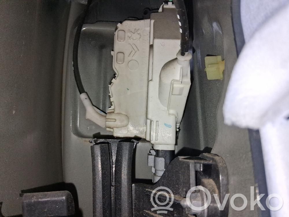 Peugeot 3008 I Zamek drzwi przednich