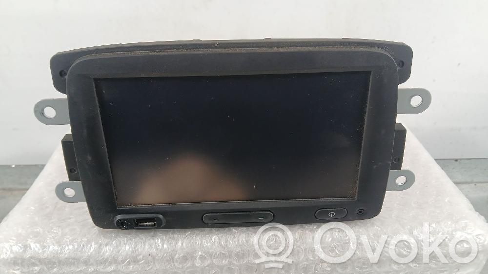 Panel / Radioodtwarzacz CD/DVD/GPS   281156224R,276660