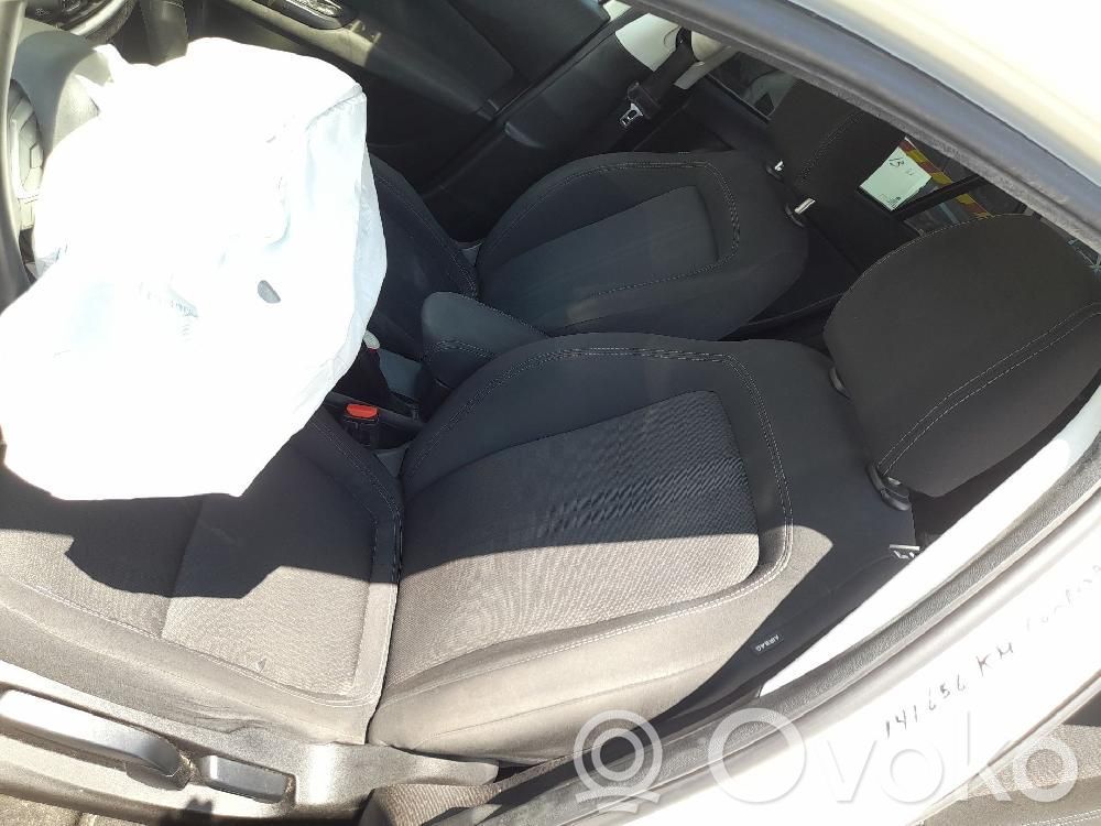 Asiento delantero del conductor