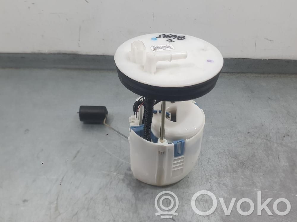 Mazda 2 Polttoainesäiliön pumppu 
