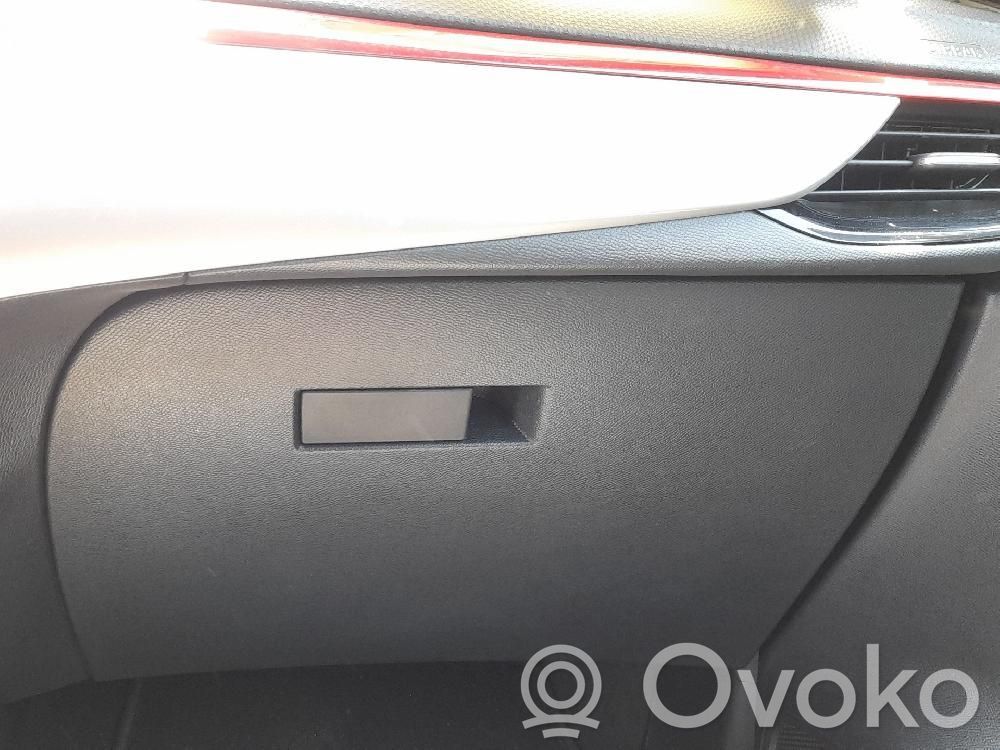 Opel Corsa F Boite à gants