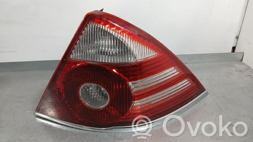 Ford Mondeo Mk III Luci posteriori