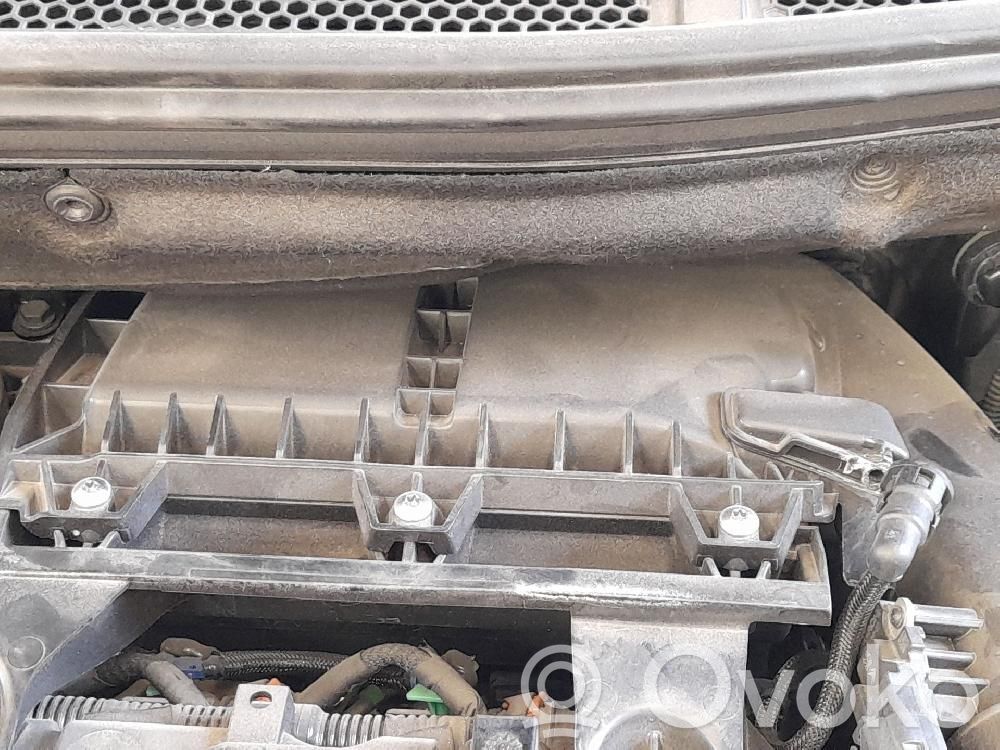 Peugeot 208 I Gruppo supporto alloggiamento del filtro dell’aria