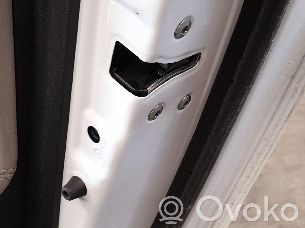 KIA Ceed Cerradura de puerta trasera 