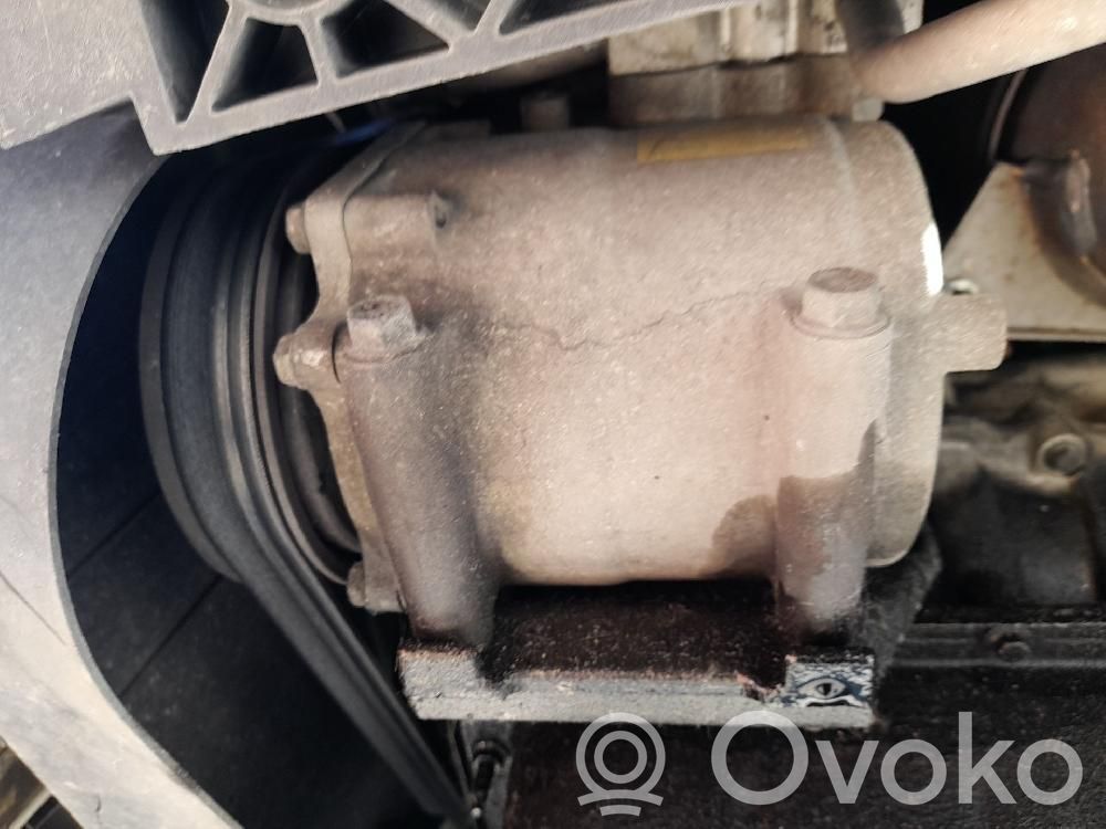 Ilmastointilaitteen kompressorin pumppu (A/C)   DF7861450B