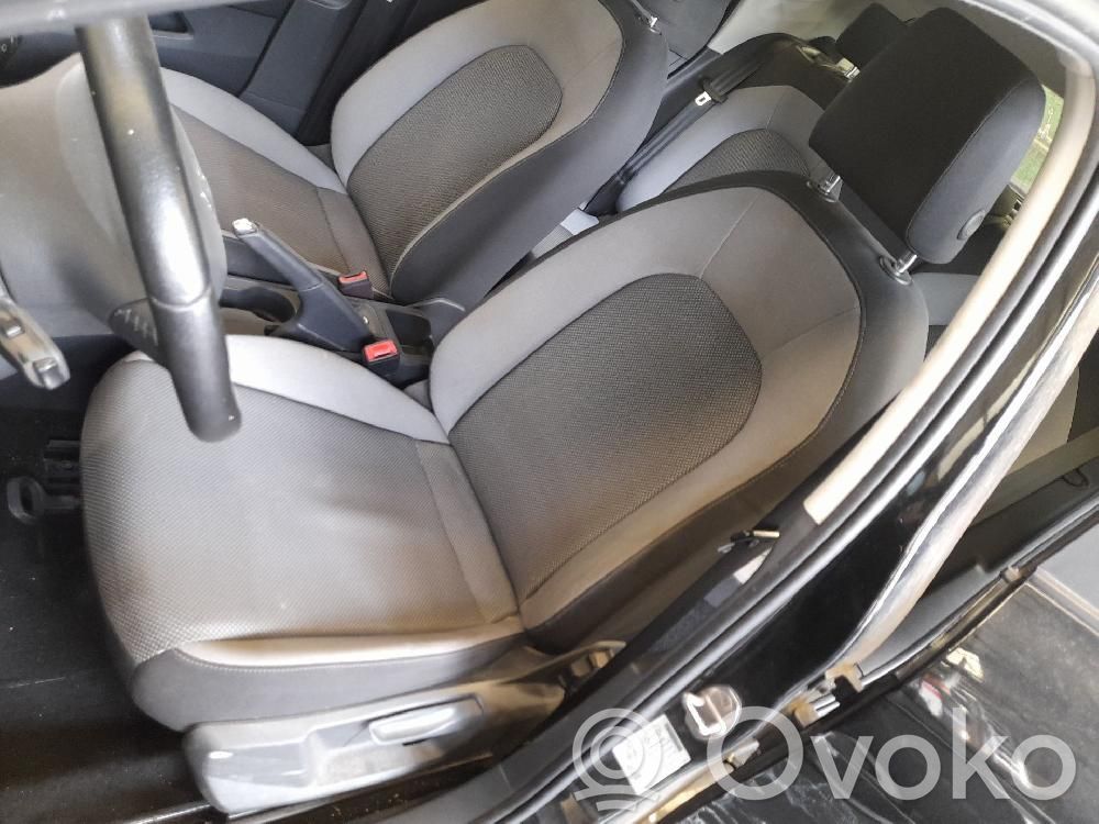 Seat Ibiza V (KJ) Sedile anteriore del conducente