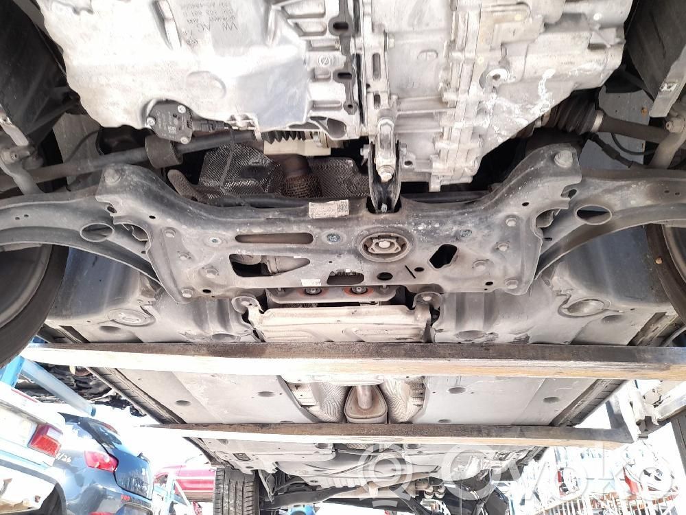 Volkswagen Tiguan Sottotelaio anteriore
