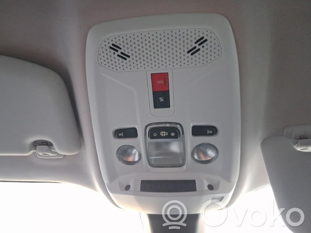 Peugeot 2008 II Światło fotela przedniego
