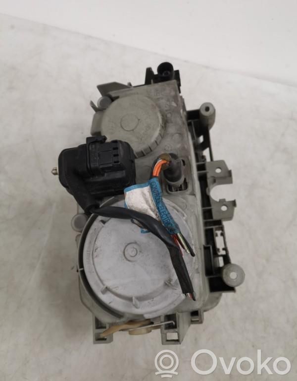 Scheinwerfer   7701035044