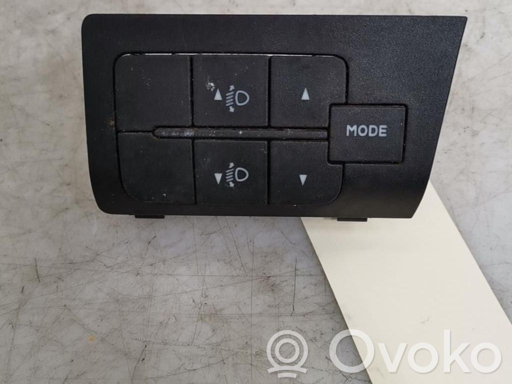 Headlight level height control switch   7355331110