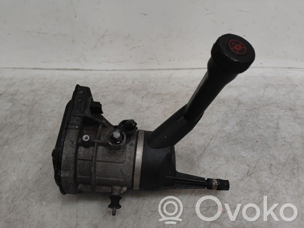 Peugeot 308 Power steering pump 