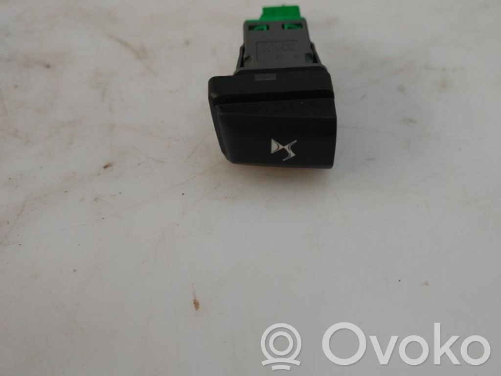 DS Automobiles 3 Other switches/knobs/shifts 