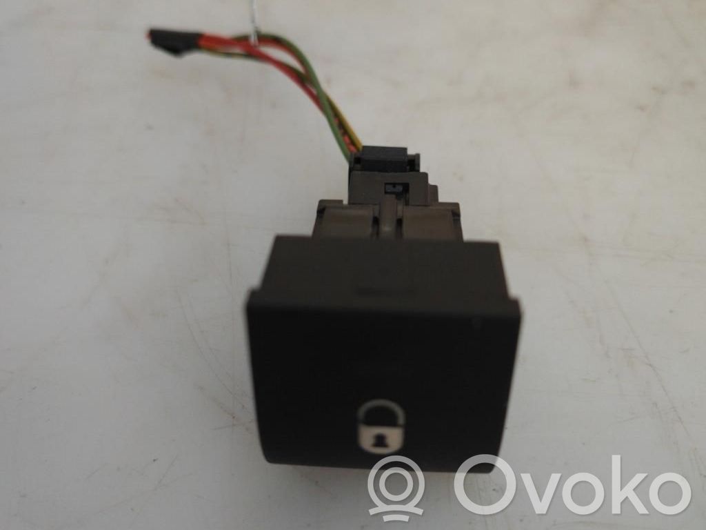 Central locking switch button   96570636XT