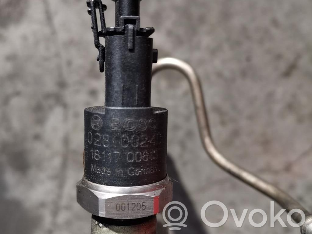 Renault Laguna II Tuyau de conduite principale de carburant 