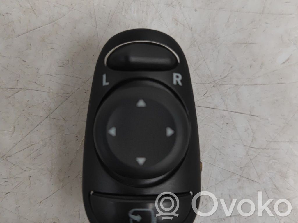 Wing mirror switch   12782904