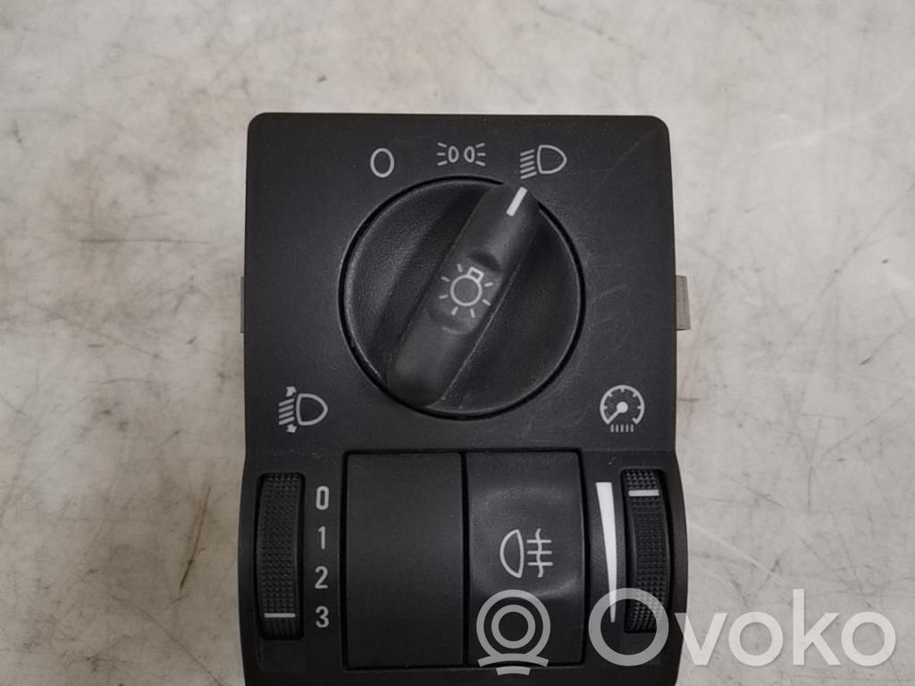 Opel Corsa C Light switch 