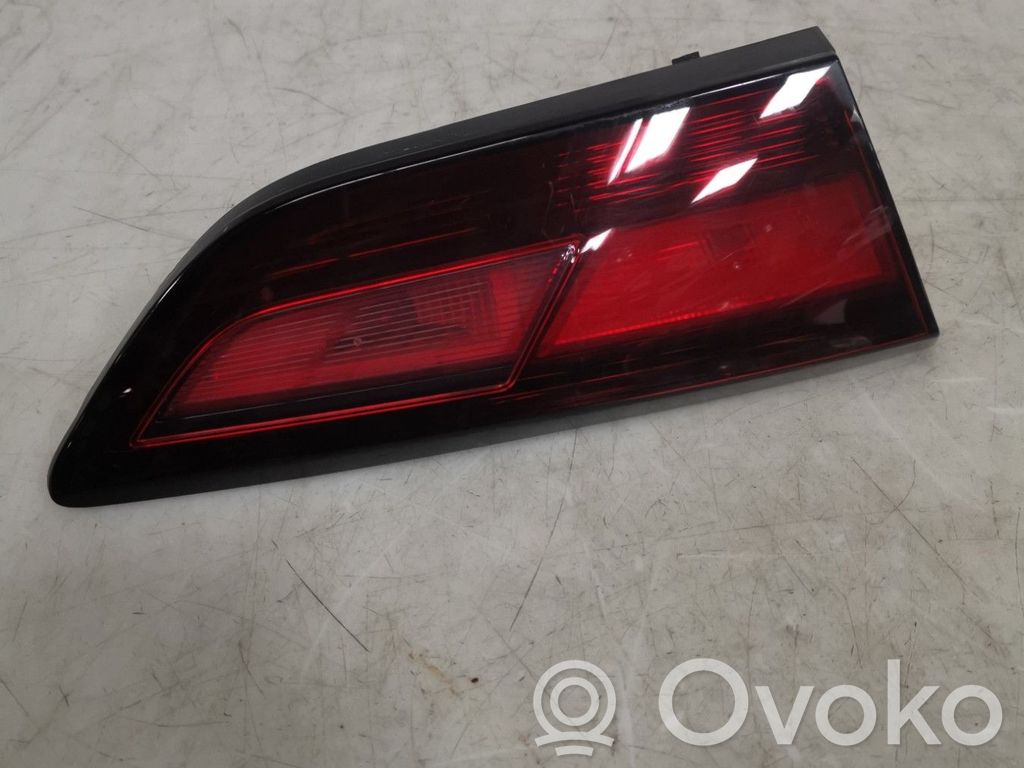 Opel Astra K Takaluukun takavalot 