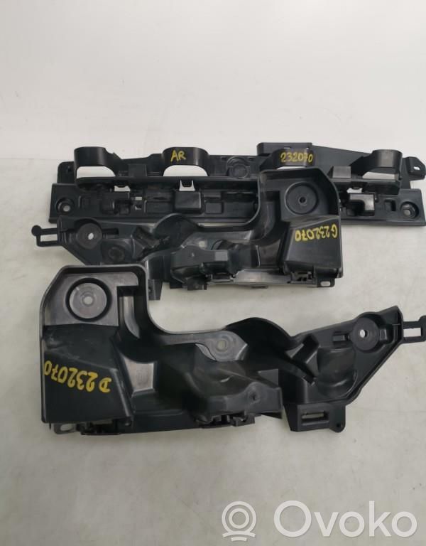 Rear bumper mounting bracket