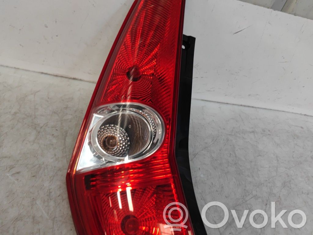 Suzuki Splash Galinis žibintas kėbule 