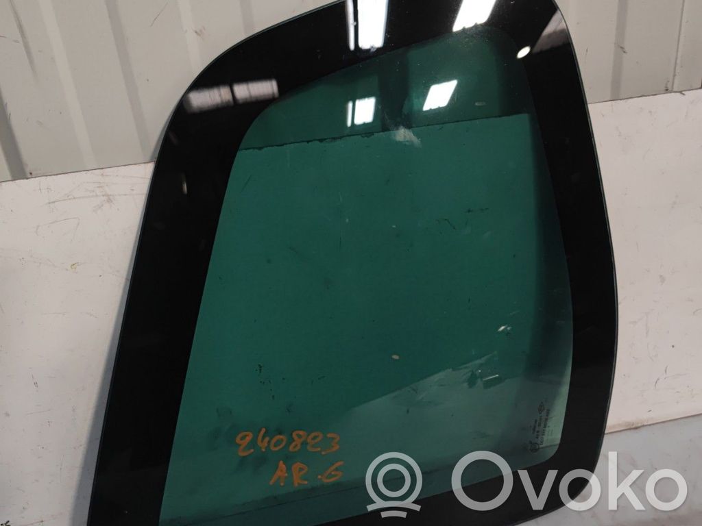 Dacia Duster Rear side window 