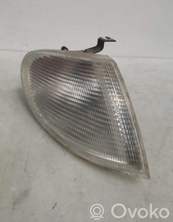 Ford Galaxy Front fender indicator light 