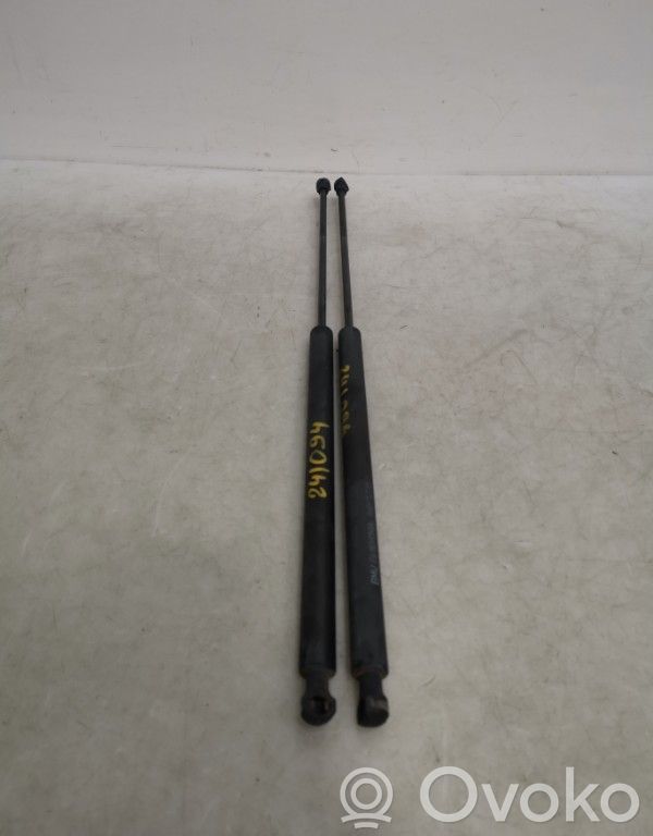 BMW 3 E46 Tailgate/trunk strut/damper 