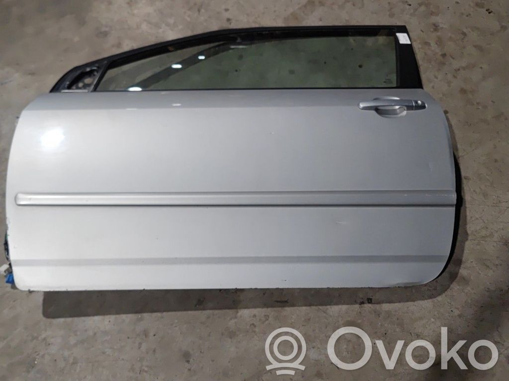 Toyota Corolla E120 E130 Durvis 