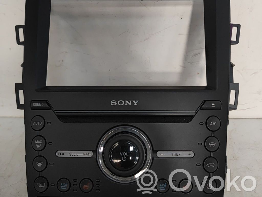 Ford Mondeo MK V Radio/GPS head unit trim 
