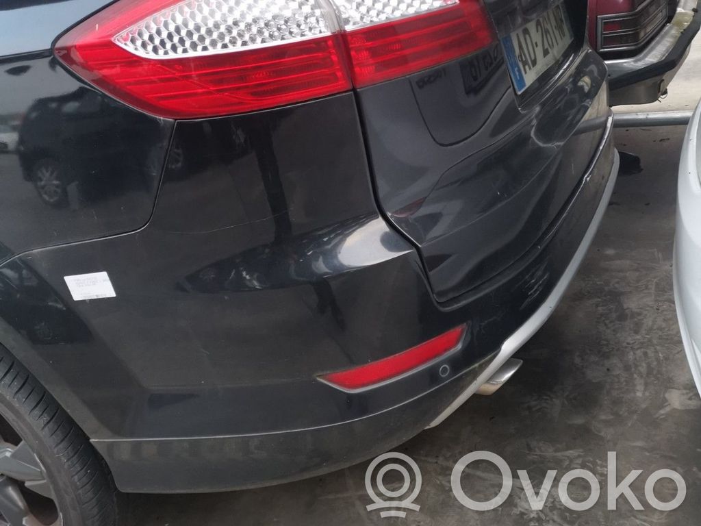 Ford Mondeo MK IV Parachoques 