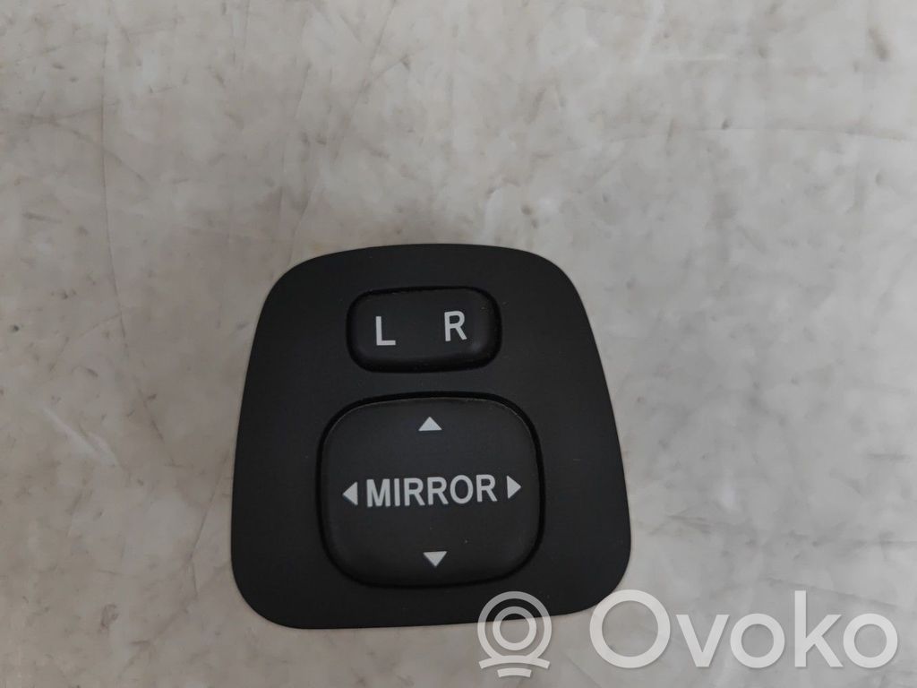 Peugeot 108 Wing mirror switch 