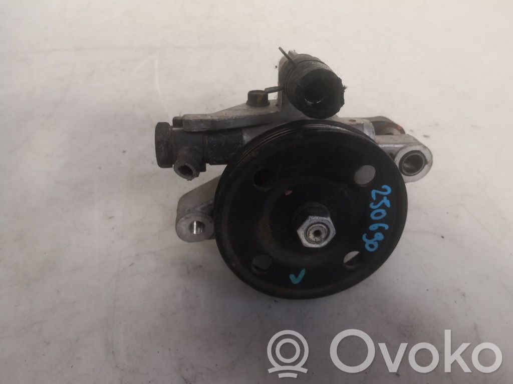 Ohjaustehostimen pumppu   571002D151