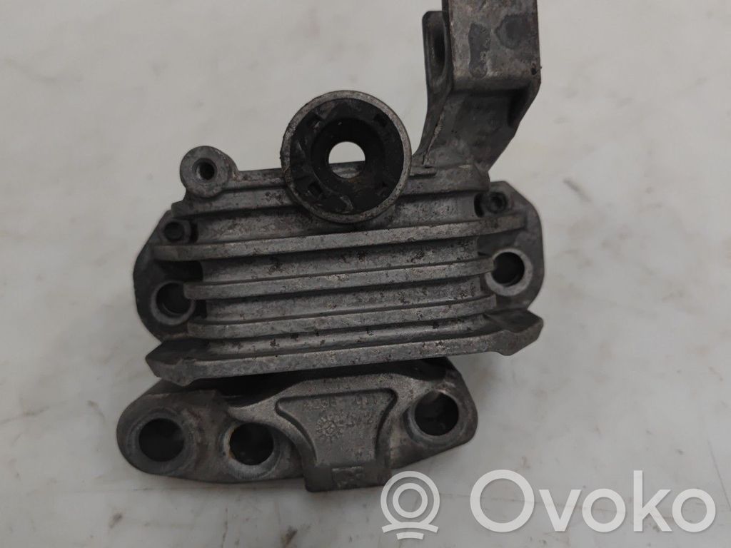 Alfa Romeo Giulietta Engine mount bracket 
