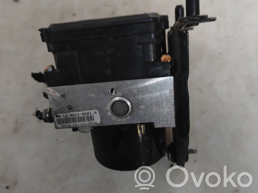 Volkswagen Golf VI ABS bloks 